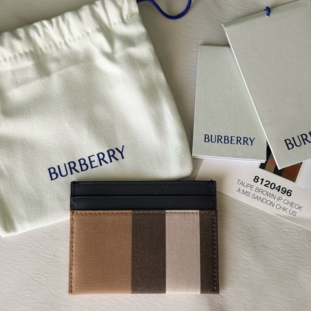 Burberry Vintage Check Card Holder Brand New! - Picture 2 of 7